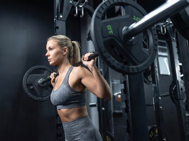 Strong-female-weightlifter-training-deadlift-and-working-out-in-the-gym