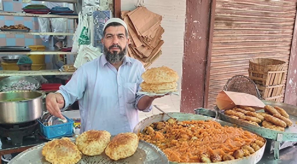 Zafar Halwa Puri (Anarkali)